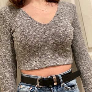 Cropped hooded sweater